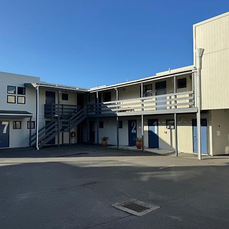 Wrights By The Sea Motel Paraparaumu Extérieur photo