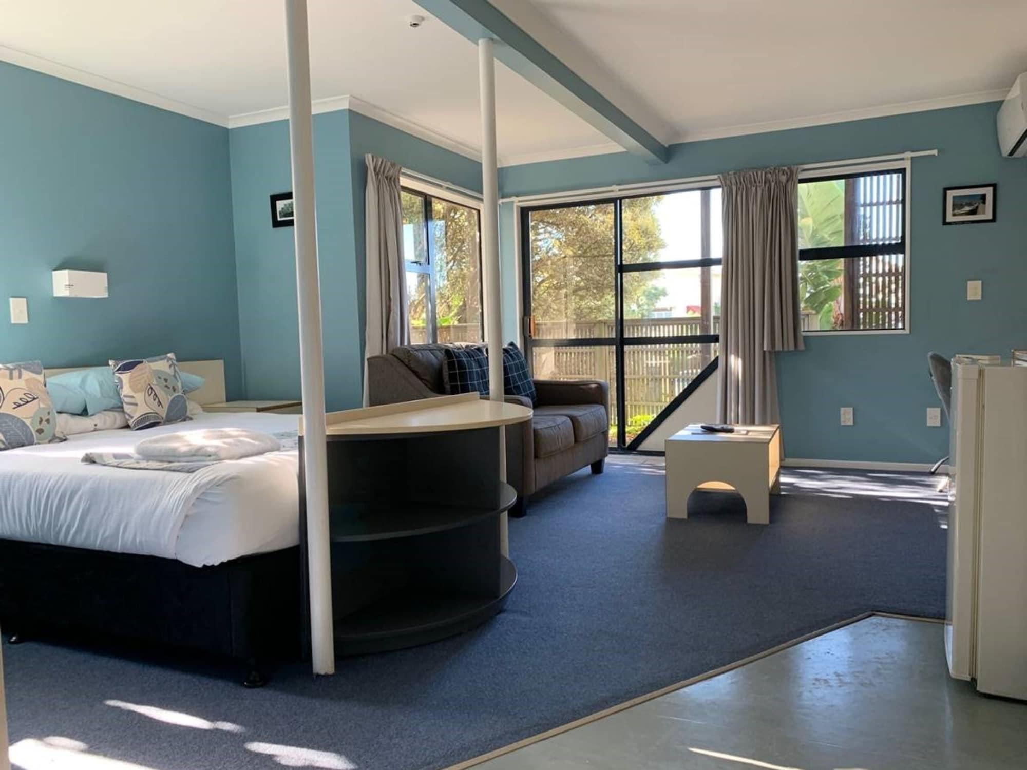 Wrights By The Sea Motel Paraparaumu Extérieur photo