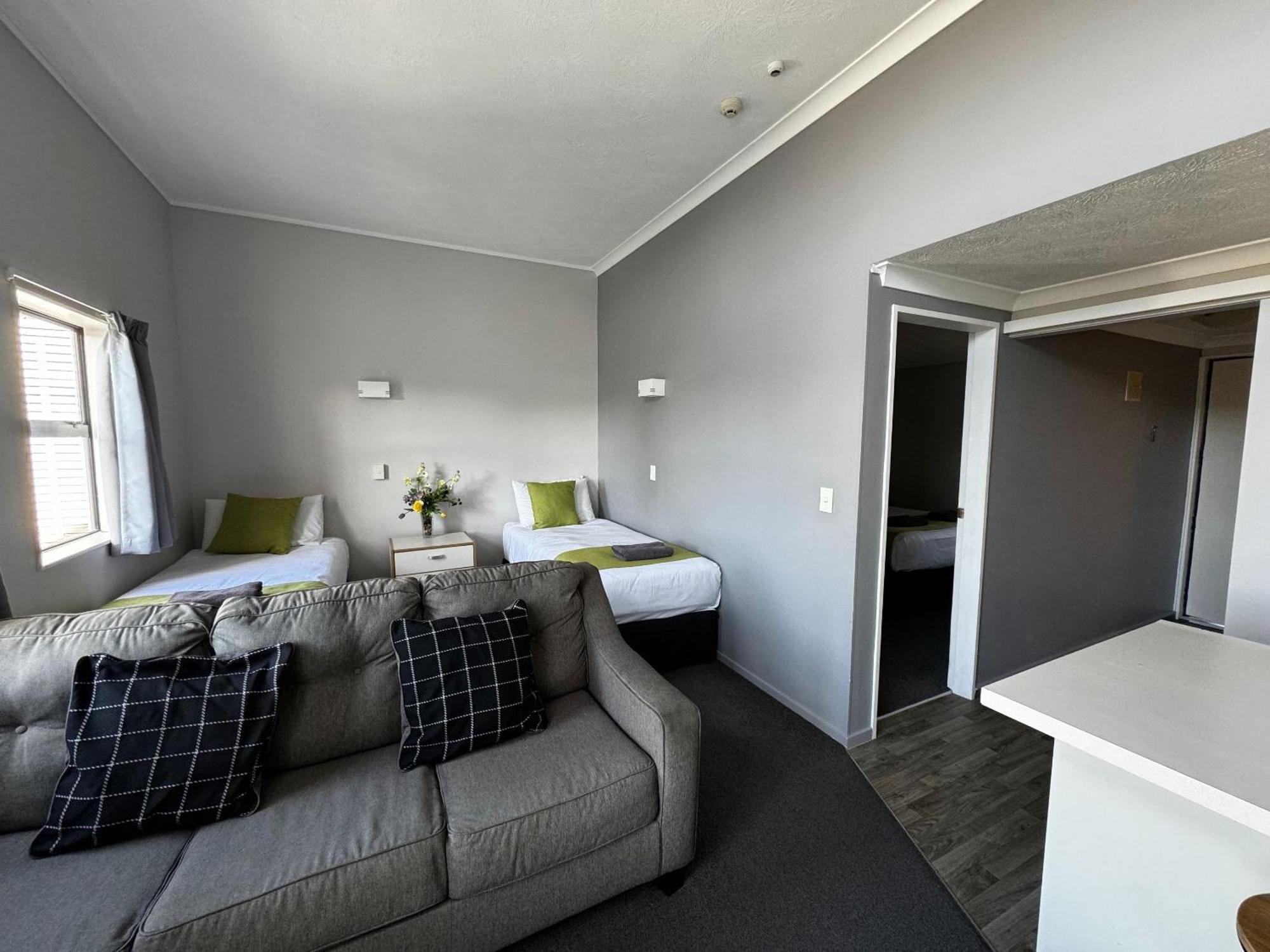 Wrights By The Sea Motel Paraparaumu Extérieur photo