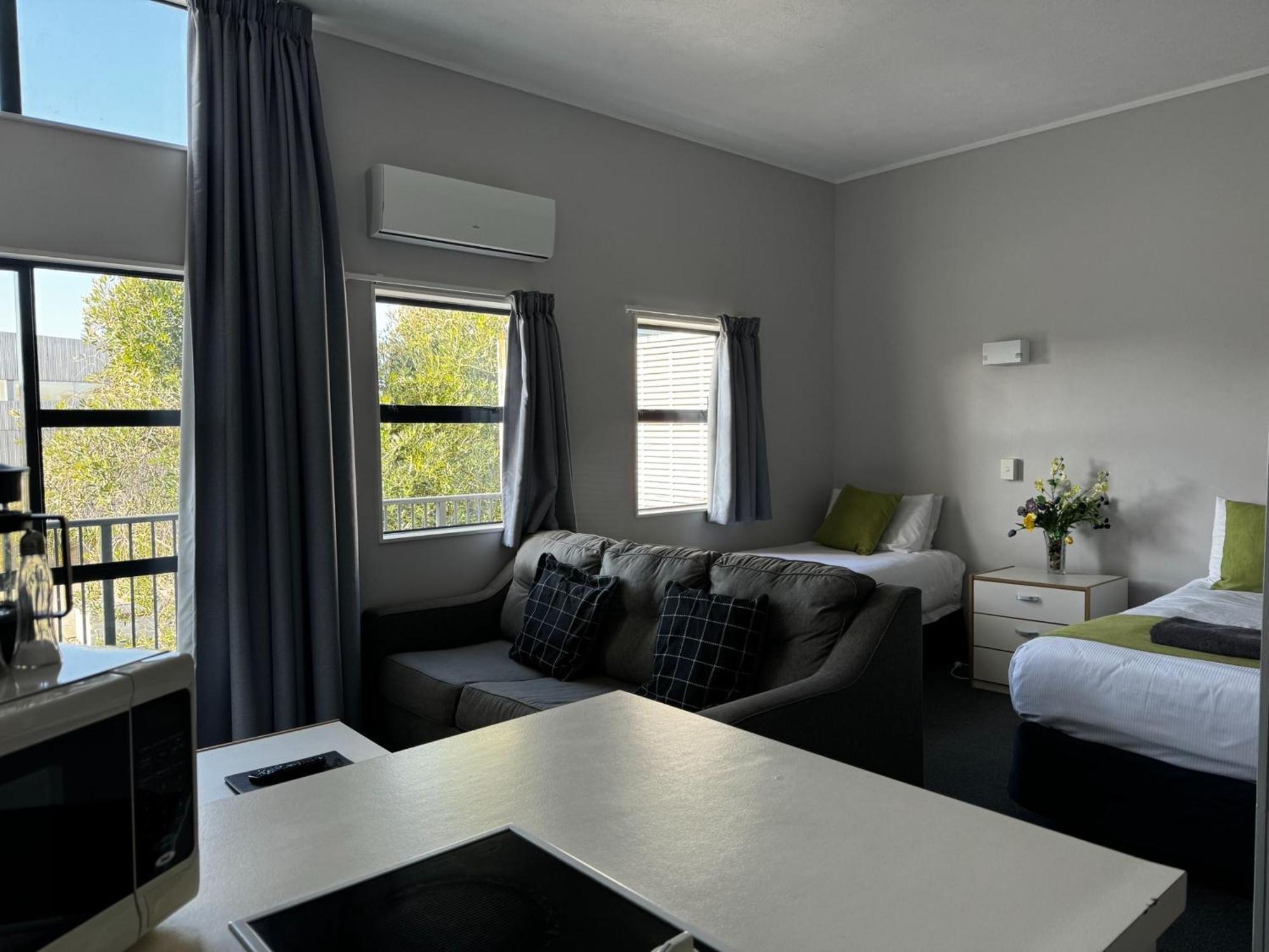 Wrights By The Sea Motel Paraparaumu Extérieur photo