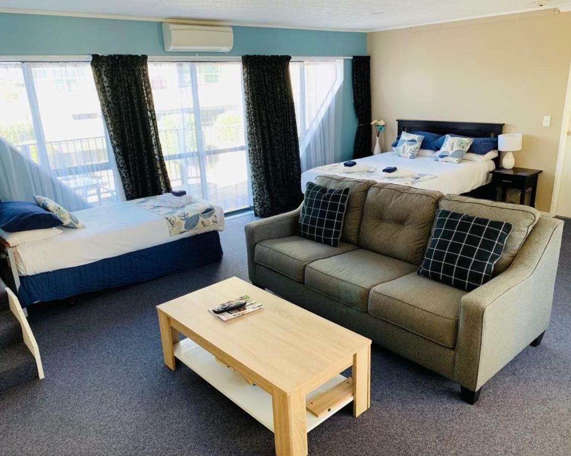 Wrights By The Sea Motel Paraparaumu Extérieur photo